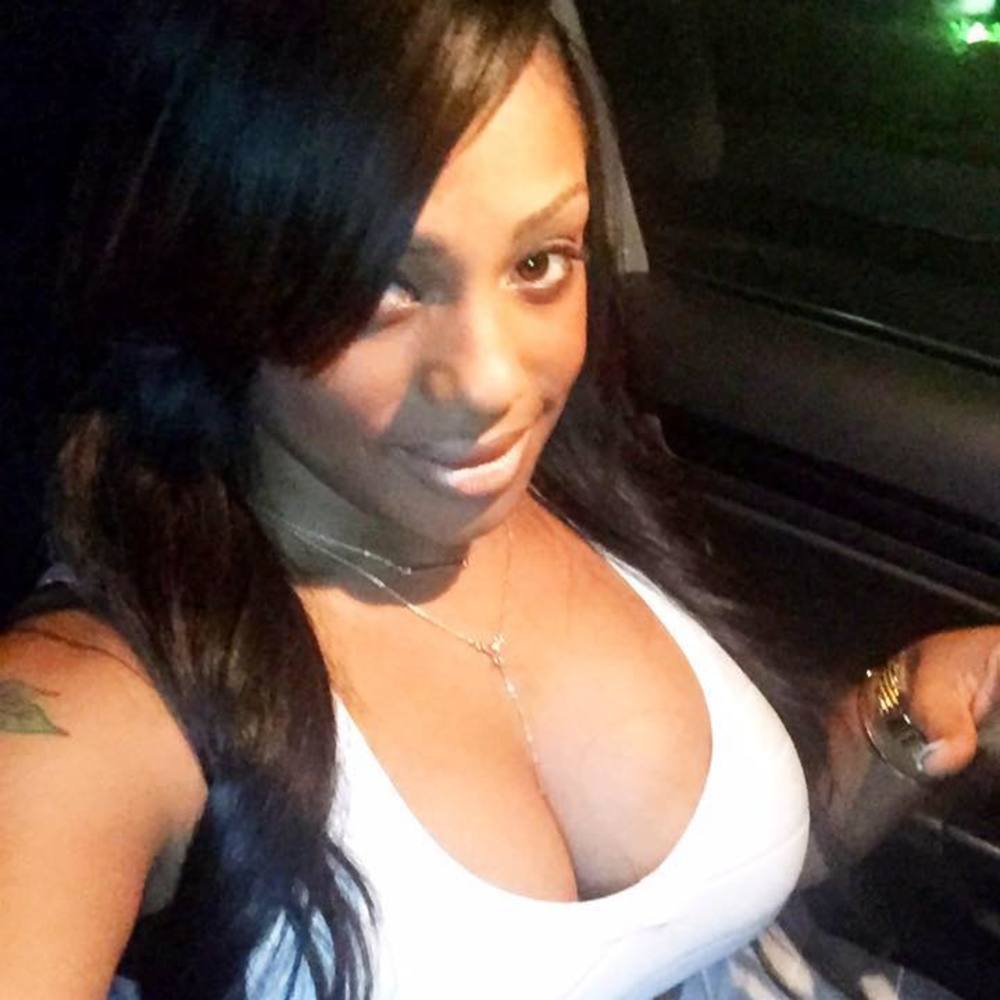 Meet your Posher, Raquel